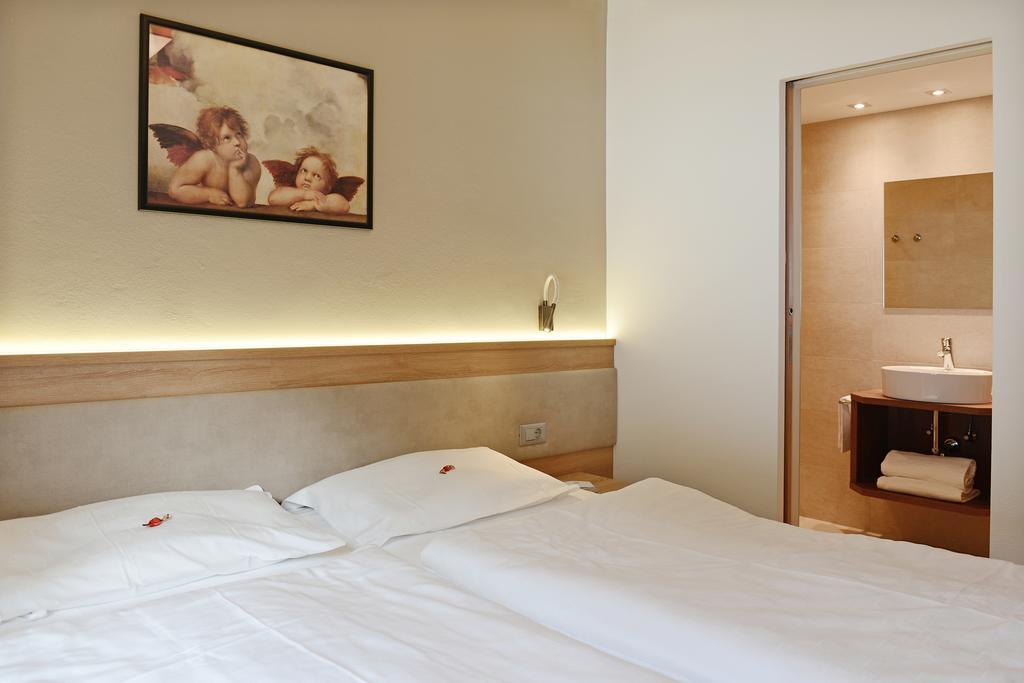 Residence Hotel Fever Urtijëi Kamer foto